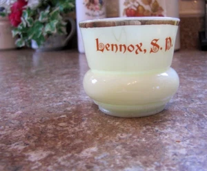 Antique Custard Glass Lennox South Dakota Advertising Souvenir Vase Glass - Foto 1 di 3
