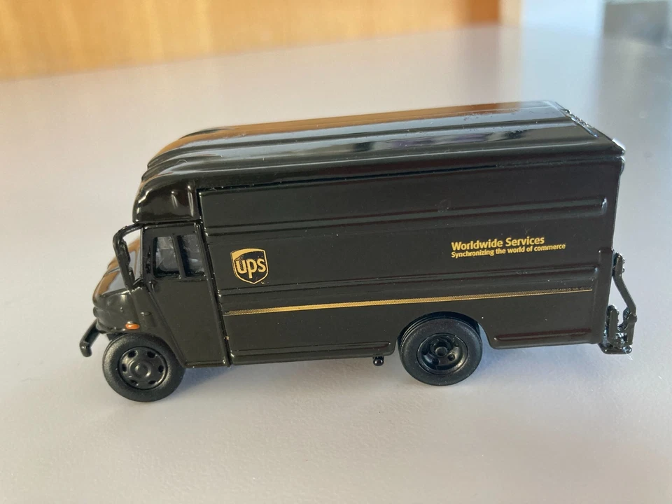 HO 1:87 Norscot UPS P80 camion de livraison no box excellent état - Photo 1/4