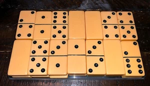 BAKELITE CATALIN GORGEOUS #28 BUTTERSCOTCH COLOR DOMINOES VINTAGE HEAVY 24.8 Oz - Picture 1 of 4
