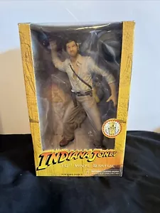 Walt Disney Theme Park Edition Exclusive Indiana Jones 10" Statue Brand New - Picture 1 of 11
