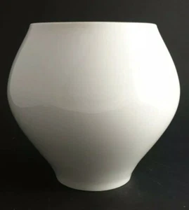 VASO Fürstenberg porcellana bianca 1379/2 germany 60s porcellain H.: 12 cm - Foto 1 di 9