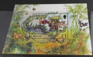 QUEEN ELIZABETH II JERSEY YEAR OF THE DRAGON MINISHEET & STAMP HOLDER - Picture 1 of 3