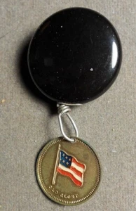 B136 Span-Am: Remember The Maine (Battleship) Old Glory (Esmaltado EE. UU. Bandera). - Imagen 1 de 2