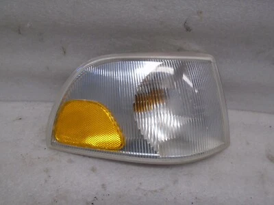 DK905398 98-02 VOLVO C70 CONVERTIBLE FRONT PASSENGER SIDE TURN LIGHT LAMP OEM - Image 1 of 4