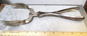 Vintage Metall Handy Things mechanische Salatgabel Zange, Spaß Küche Dekor Artikel - Bild 1 von 6