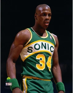 Xavier McDaniel Seattle Supersonics Unsigned Hardwood Classics Close Up Photo - Picture 1 of 1
