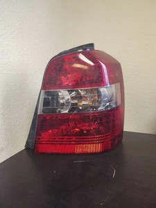 2006 Toyota Highlander Passenger Side Tail Light - Picture 1 of 4