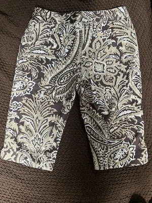 Pantalón capri Oscar De La Renta para mujer. Paisley con marrón\tostado\blanco\rosa.Talla 10 Foto 1 de 4