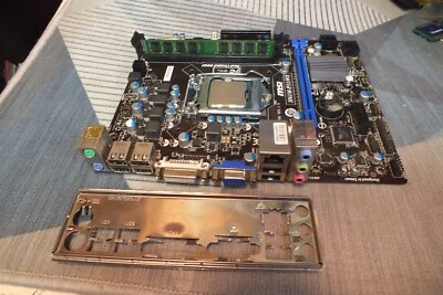 MSI H61M-P31/W8, MS-7788 VER.1.0, LGA1155 Intel Motherboard +CPU G2020 +2Gb +I/O - Image 1 of 4