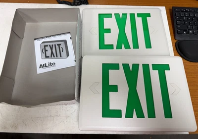 👀 NUEVO ATLITE CONTOURS PLÁSTICO VERDE AVANZADO LED SEÑAL DE SALIDA DE EMERGENCIA PNL-GU Foto 1 de 4