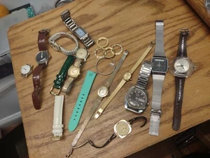 Lot Vintage Art Deco Uhren Lot zum Restaurieren Ersatzteile Sammlung - Bild 1 von 7