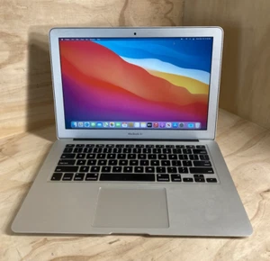 Apple MacBook Air Early-2014 13" Intel Core i5 @ 1.4GHz 4GB RAM 250GB SSD - Picture 1 of 12