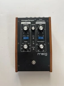 Moog Moogerfooger MF-102 Ring Modulator Mod Guitar Effect Pedal + Power Supply - Picture 1 of 6