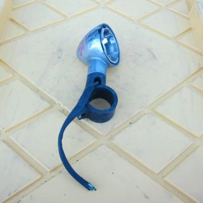 1987 Honda Magna 700 VF700C FABRICANTE DE EQUIPAMENTO ORIGINAL DIANTEIRO ESQUERDO INDICADOR DE LUZ DE SETA MONTAGEM - Imagem 1 de 4