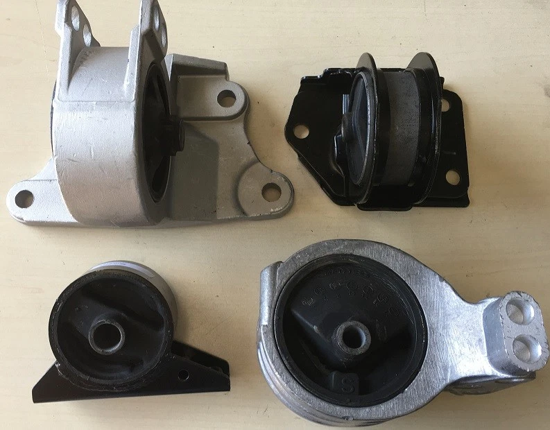 4pcSet fits AUTO 2.0L NON-TURBO Mitsubishi Eclipse 1995 96 97 98 99 Motor Mounts - Image 1 of 1