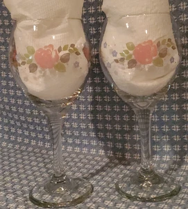 Pfaltzgraff TEA ROSE ~ Copa de vino ~ Juego de 2 ~ Usado en excelente estado ~ Difícil de encontrar - Imagen 1 de 2