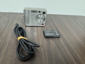 FUJIFILM FinePix F401 Compact Digital Camera Silver Tested Battery cable tested - Picture 1 of 19