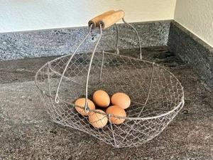VTG Mid Century 1950s Metal Wire Egg Easter Basket Wood Handle Rustic Farmhouse - Picture 1 of 10