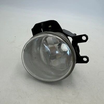 Faro antiniebla lateral derecho OEM 947439 2014 2015 2016 para Toyota Corolla  Foto 1 de 4