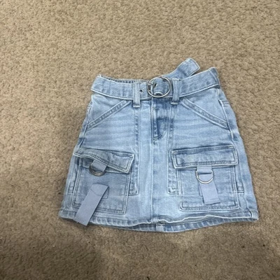 Falda vaquera Justice Girl envejecida lavado claro denim dobladillo deshilachado falda talla 6 excelente Foto 1 de 3