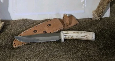 HERMOSO CUCHILLO DE CAZA CON CUERNO DE CIERVO HECHO A MANO HOJA SS CON FUNDA 10,5" DE LONGITUD  Foto 1 de 4