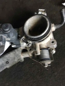 Throttle Body/valve Assy KIA RIO 00 01 02 03 04 05 - Bild 1 von 2