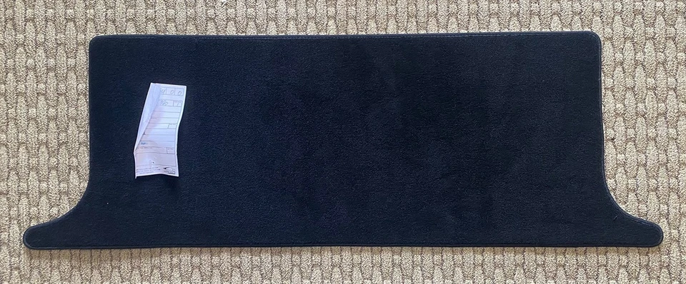 Alfombra Black Lloyd Velourtex 1 pieza alfombrilla de cubierta pequeña para 1968-1980 MG MGB-Convertible Foto 1 de 1