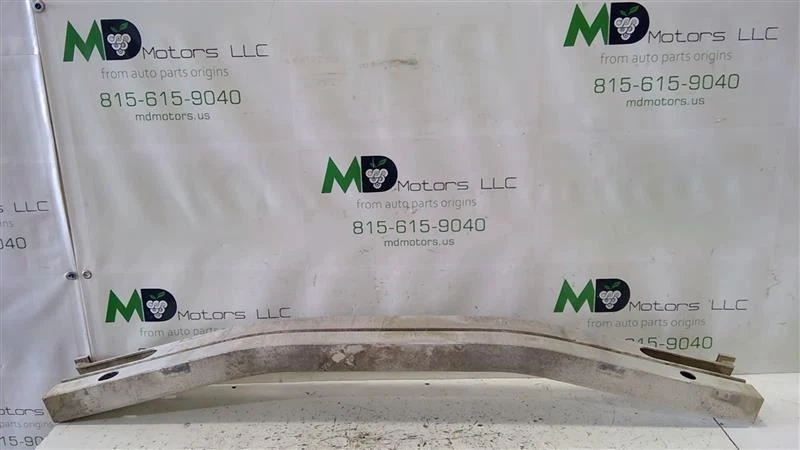 Nissan Leaf 2012-2016 parachoques trasero refuerzo OEM 850303NF0A Foto 1 de 4