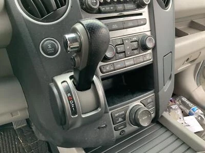 Conjunto de palanca de cambios de transmisión automática usado se adapta a: Honda Pilot Grade A 2012 Foto 1 de 4