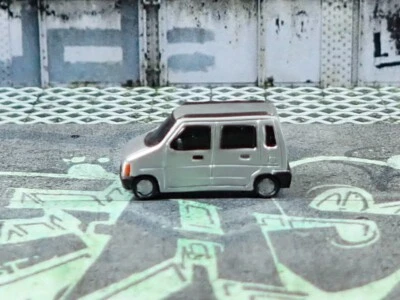 UNBRANDED / 1:126 Plastic Suzuki Wagon R First Generation (Silver-Grey). - Image 1 of 4