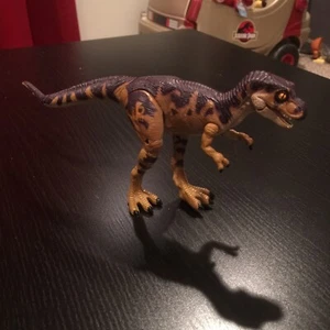 Kenner Jurassic Park The Lost World Junior T-Rex Tyrannosaurus JP.42 - Picture 1 of 4