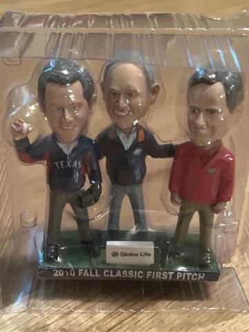 2010 World Series Rangers First Pitch Bobblehead Nolan Ryan George Bush SGA Cover