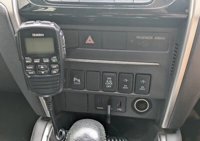 Mitsubishi Triton MR/MQ Magnetic Handheld UHF Mount Adaptor Uniden/GME/Oricom - image 1 of 4