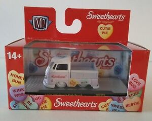 M2 Machines 1960 VW Single Cab Truck Sweethearts Edition 1:64 Scale Diecast