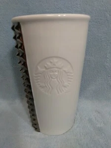 Taza de viaje Starbucks plateada tachonada blanca cerámica taza de vidrio sin tapa 2014 - Imagen 1 de 8