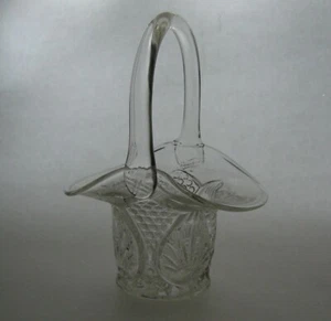 EAPG 1910 McKee Plytec/Petal/Radiant Small Basket - Picture 1 of 5
