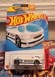 🔥2024 HOT WHEELS WHITE DEORA II TEKU 4/10 THEN AND NOW SERIES 208/250🔥 - Bild 1 von 3