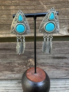 Vintage Southwestern Style Dangle Arrow Earrings Faux Turquoise JJ Pewter Rodeo - Picture 1 of 5