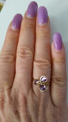 Beautiful 10K yellow gold Amethyst Ring, size 8/ Anillo de Oro - Image 1 of 4