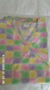 SB Scrubs Pastel Color Butterfly Printed Pocket Scrub Top Size L EUC!! - Picture 1 of 4