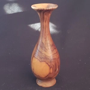 Jarrón Studio Art Wood Bud torneado a mano 45/8" de alto firmado en tinta negra madera de olivo (?) - Imagen 1 de 9