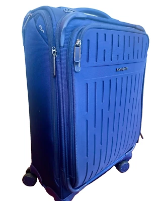 New Samsonite 20” Carry-On Spinner luggage suitcase USB Port 4 wheels travel bag - Image 1 of 4