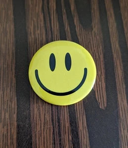 1,25" Pinback Buttons Happy Smiley Gesicht (11/4", ca. 32mm) - Bild 1 von 2
