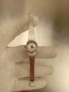 Orologio donna Bulova P6 W. Germany quarzo tono argento tg. 6 3/4" - Foto 1 di 5