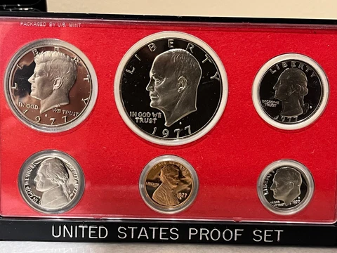 1977-S United States PROOF Set (6 Coins) IKE $ - US Mint Issued Case & Folder Cover