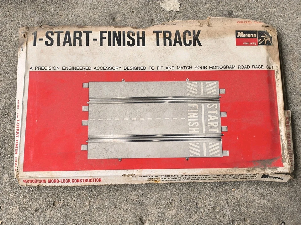 1:32 MONOGRAMA RANURA RECTA ARRANQUE ACABADO PISTA RS3027 RARO NOS GRIS NUEVO EN CAJA #2 Foto 1 de 4