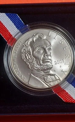 2009 - P PROOF LINCOLN COMMEMORATIVE DOLLAR FROM THE U.S. MINT 90% C.O.A. BOX!!! - Image 1 of 4