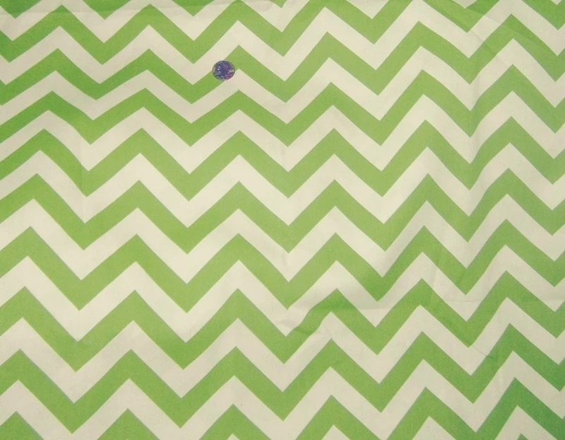 2 YARDS PREMIER FABRIC ~ GREEN OFF-WHITE CHEVRON ~ ZIG ZAG ~ UPHOLSTERY  DRAPERY - Image 1 of 1