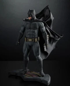 Estatua DC Direct Batman v Superman Dawn of Justice Batman escala 1:6 **EN STOCK** - Imagen 1 de 8
