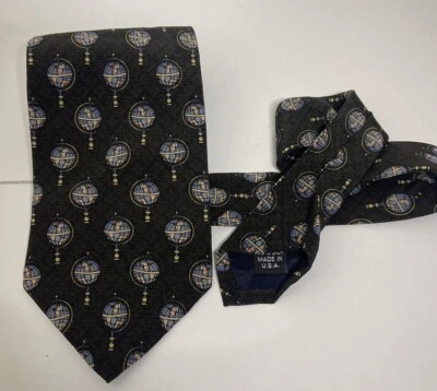 Corbata cuello globo estructura vintage estampado completo, seda EE. UU. negra Foto 1 de 3